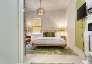 Room 7 Oleander Hotel Walk to Cruise Terminal, Restaurants & The Strand