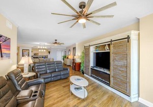 Sea Breeze 1011 Penthouse