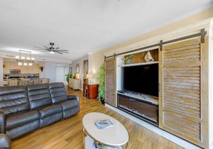 Sea Breeze 1011 Penthouse