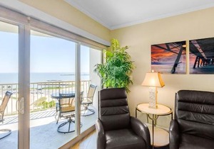 Sea Breeze 1011 Penthouse