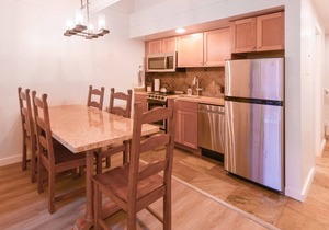 Ski-In/Ski-Out PARK CITY VACATION CONDO with MOUNTAIN VIEW!