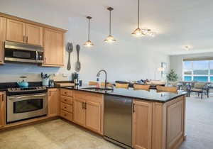 Sleeps 8 with Fireplace - Seasons at Sandpoint