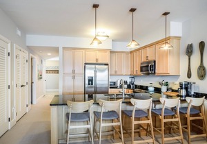 Sleeps 8 with Fireplace - Seasons at Sandpoint