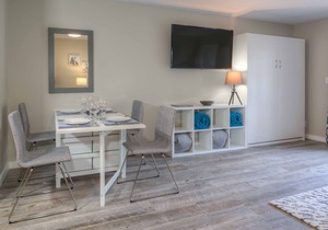 Slope Side Vacation Home Just Steps to lifts!! Luxury Amenities FREEWIFI & MORE!