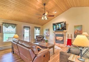 Star Valley Ranch Home w/ Snowmobile Parking!