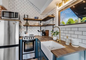 Stay 208: Gorgeous renovated modern farmhouse cottage