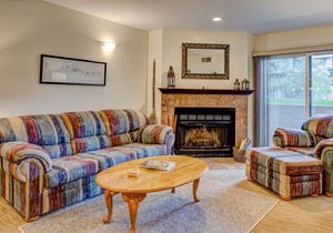 Steps from the lifts at Park City Mountain. Right on the shuttle line! Affordable and Cozy!