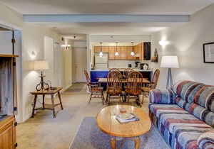 Steps from the lifts at Park City Mountain. Right on the shuttle line! Affordable and Cozy!