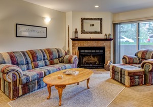 Steps from the lifts at Park City Mountain. Right on the shuttle line! Affordable and Cozy!