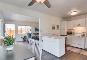Steps to Ocean ☆ Convenient Ground Level ☆ Outdoor Patio