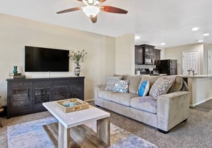 Stunning Private 3 Bedroom Home in the Heart of Me