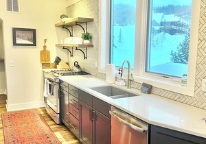 Stunning Ski-in Ski-out Saddle Ridge End Unit in Big Sky/Moonlight