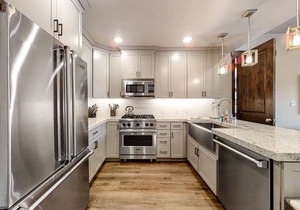 Stylish Blackstone Retreat | Heated Pool & Hot Tub | Walk to Cabriolet Lift