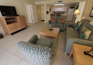 Sunny Royale Beach & Tennis Resort 2BR Condo with Outdoor Pool
