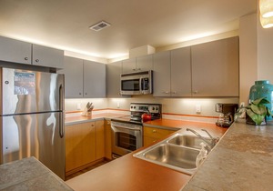 Sunset Escape 302 - 2 bed, 2 bath Condo Near Lakeside Park Lake Chelan