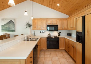 Teton Pines Country Club Townhome Hollyhock: 3 BR, 3.5 BA Townhouse in Wilson, Sleeps 6