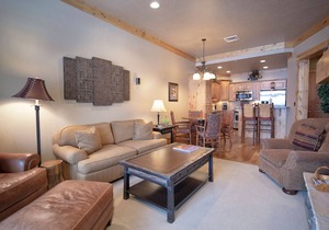 Teton Springs Condo #307 in Victor w/A/C, W/D, WiFi, Balcony, Grill & Garage
