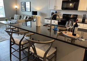 The Franklinton Flat | No Steps | Garage Parking!