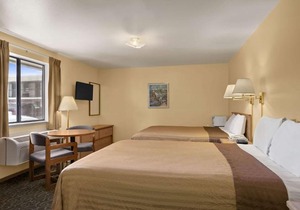 Travelodge by Wyndham Wenatchee