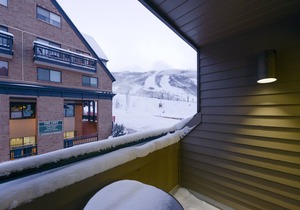 TRUE Ski-In/Ski-Out PARK CITY VACATION CONDO with MOUNTAIN VIEW!