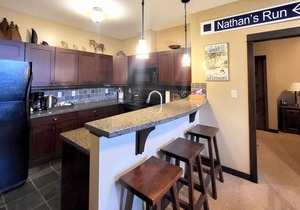 Upper floor 2 bedroom condo, very close to ski-in/out trails