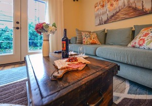 ViaLago Charming Mediterranean Villa with Sunny Courtyard in Downtown Coeur