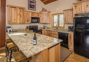 Walk to Lifts | Cozy 3BR Condo in Big Sky | Centrally Located For Summer Fun