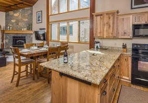 Walk to Lifts | Cozy 3BR Condo in Big Sky | Centrally Located For Summer Fun