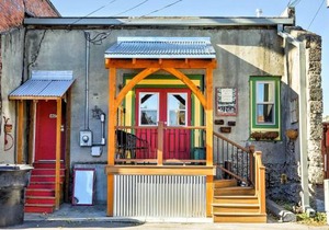 Walkable Studio Apartment in Downtown Livingston!