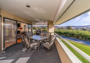 Wapato Point Halmalka Condo 512B Sleeps 8 by Outdoor Pool, Sandy Beach Amenities