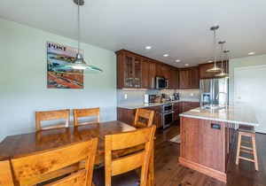 Wapato Point Halmalka Condo 510B 3 Bed 2 Bath Sleeps 8, Lake Views, Next to Pool