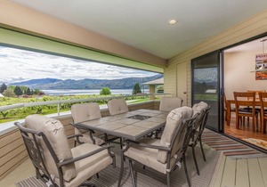 Wapato Point Halmalka Condo 510B 3 Bed 2 Bath Sleeps 8, Lake Views, Next to Pool
