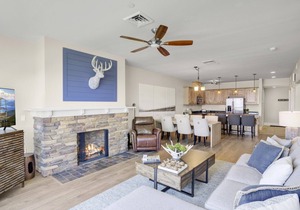 Waterfront w/Hideaway Bunk - Seasons at Sandpoint