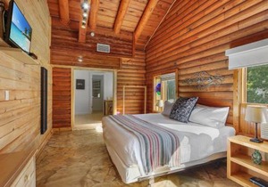 Wimberley Log Cabins Resort and Suites- Unit 4