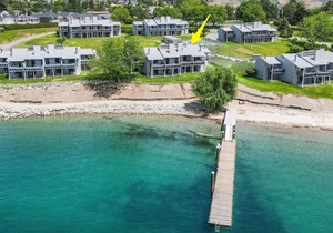Yacinde C4 Waterfront Condo with Loft, Sleeps 6