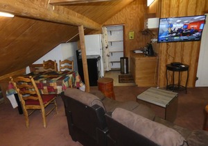 Yellowstone One Bedroom Apartment. Just 1 Mile From Yellowstone's Main Entrance