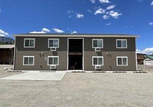 Yellowstone Retreat Rentals UC: two blocks from Yellowstone!