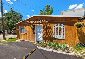 Yellowstone's Treasure Cabins