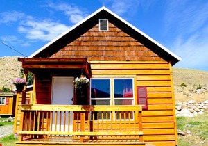 Yellowstone's Treasure Cabins
