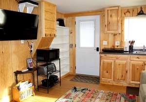 Yellowstone's Treasure Cabin #6, few min drive from Yellowstone Park