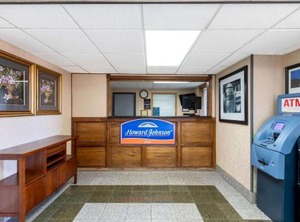 Howard Johnson | Gillette