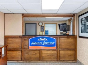 Howard Johnson | Gillette
