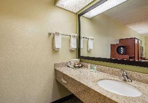 Quality Inn Airport Southeast | Irondale