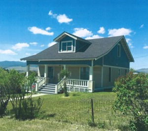 Charming The Hill Of Anaconda Range 