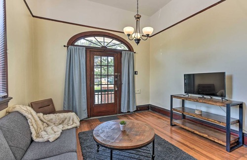Mid-City House | 102 m² House ∙ 2 bedrooms ∙ 6 guests