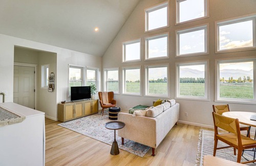 Creston House | 104 m² House ∙ 2 bedrooms ∙ 6 guests