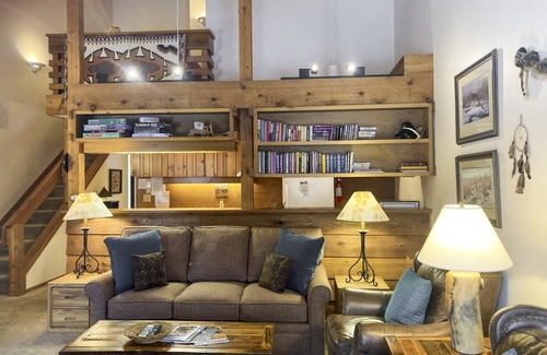 Moose Wilson Road Condo | 105 m² Condo ∙ 2 bedrooms ∙ 5 guests