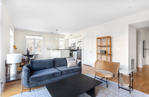 Somerville Apartment | 107 m² Apartment ∙ 2 bedrooms ∙ 4 guests