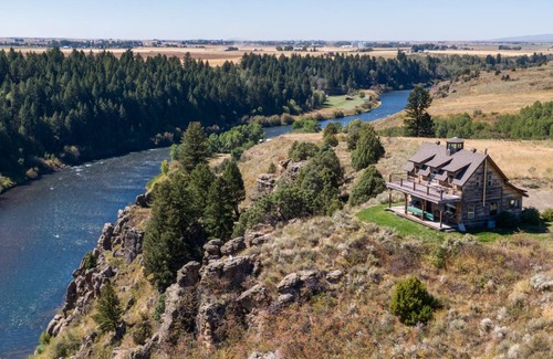 Ashton House | 107 m² House ∙ 2 bedrooms ∙ 7 guests