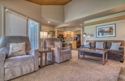 Redmond Condo | 109 m² Condo ∙ 2 bedrooms ∙ 6 guests